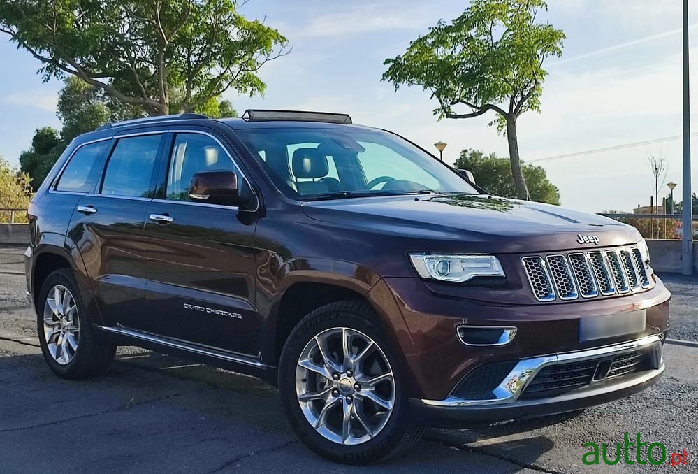 2015' Jeep Grand Cherokee photo #2