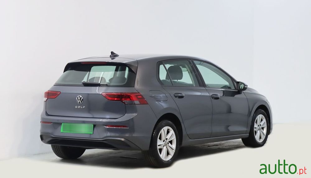 2021' Volkswagen Golf 2.0 Tdi Life photo #2