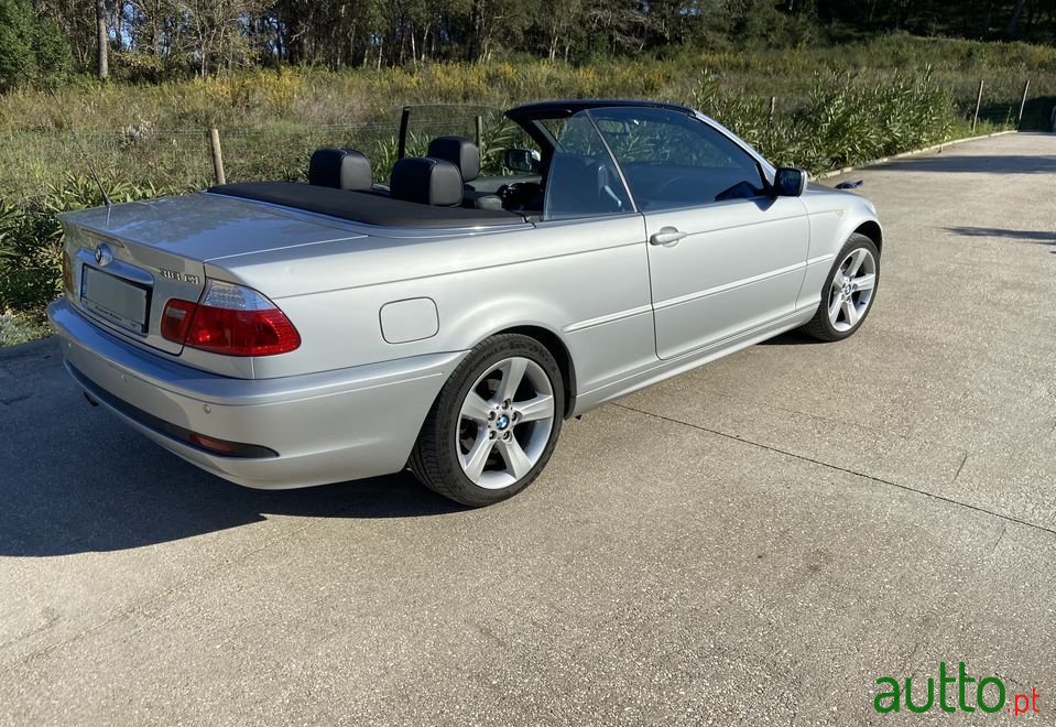 2006' BMW 318 photo #6