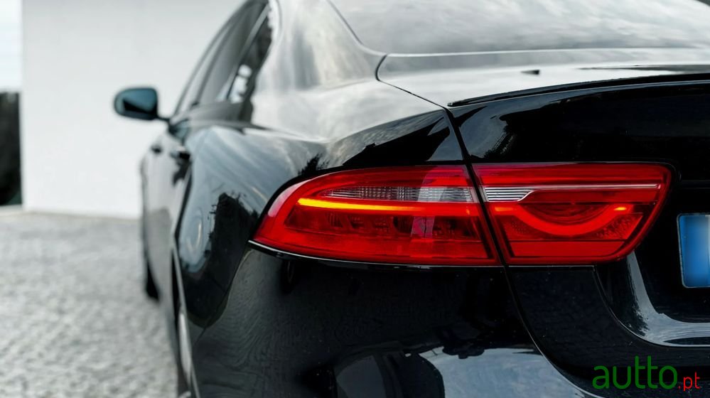 2018' Jaguar XE 20D Awd Aut. R-Sport photo #6