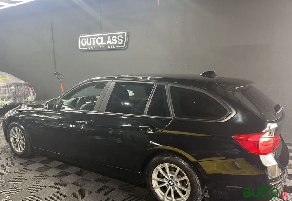 2016' BMW 320 D Touring Advantage photo #3