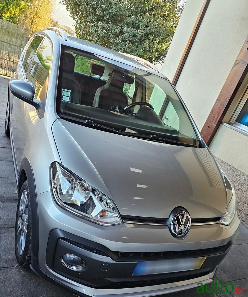 2017' Volkswagen Up! Cross photo #1