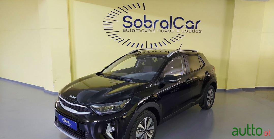 2021' Kia Stonic photo #1