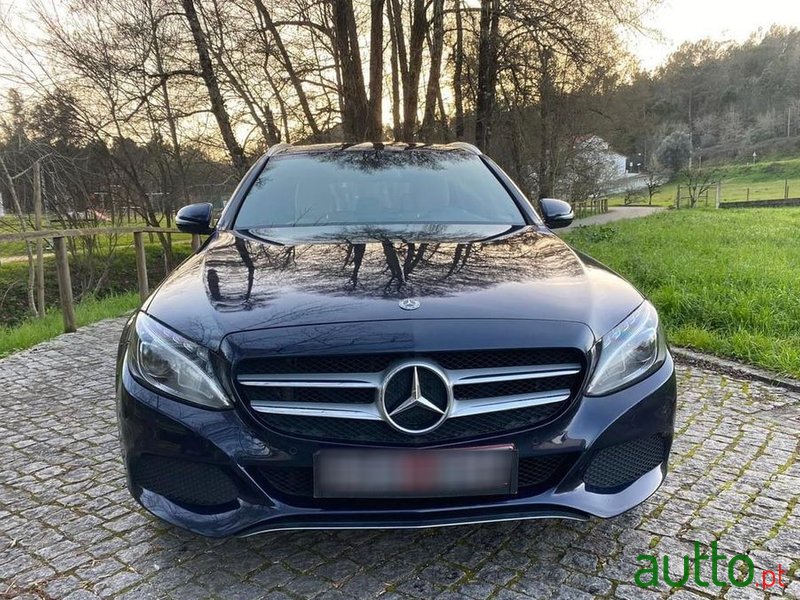 2018' Mercedes-Benz Classe C photo #6
