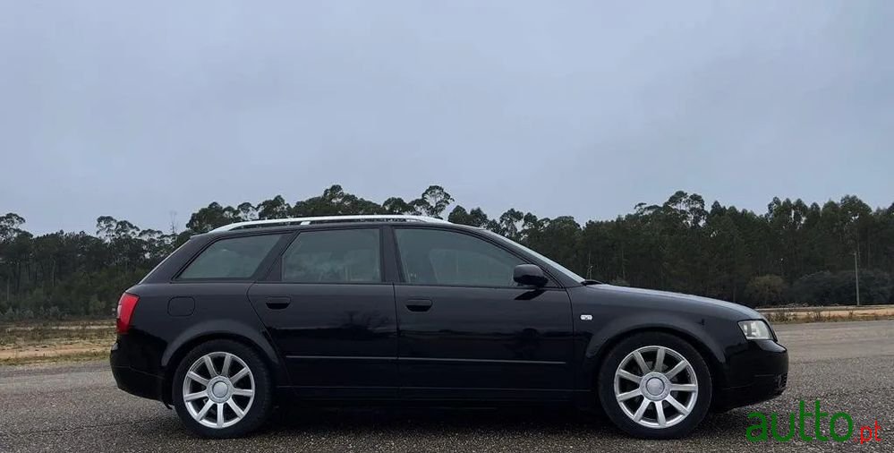 2003' Audi A4 Avant photo #3