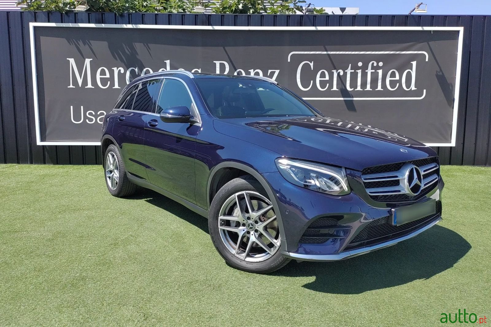2018' Mercedes-Benz Glc-250 photo #3