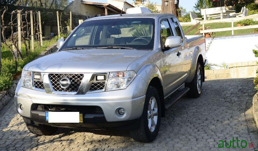 2009' Nissan Navara photo #1