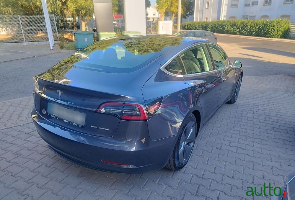 2019' Tesla Model 3 photo #2