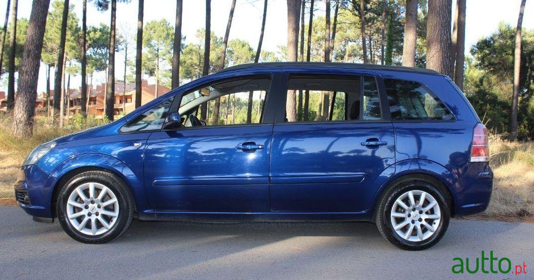 2006' Opel Zafira photo #3