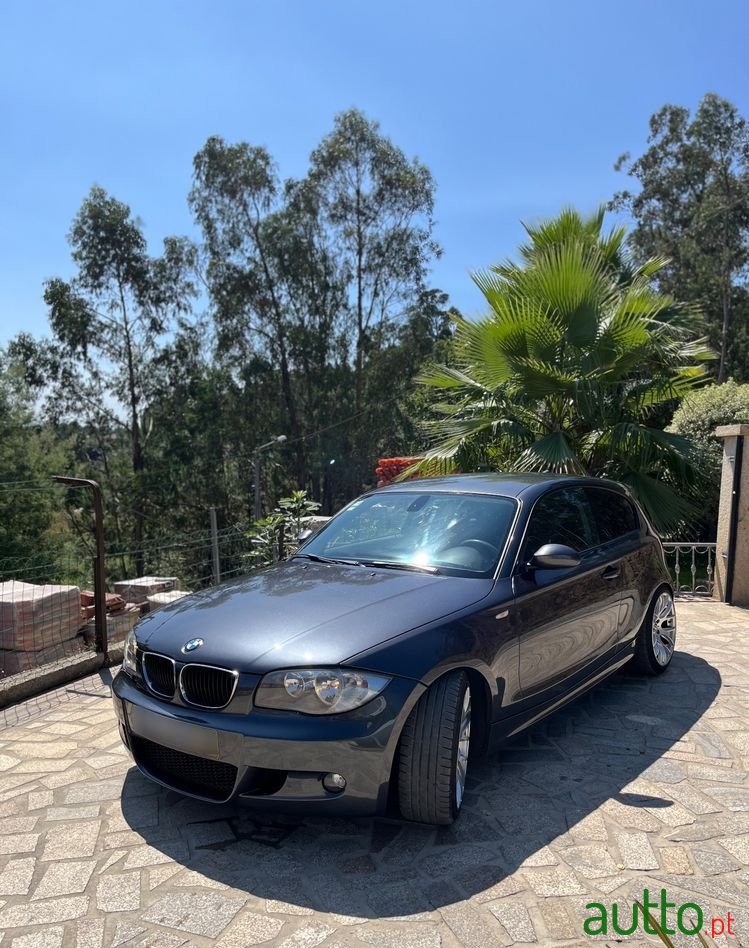 2008' BMW Série 1 D photo #1
