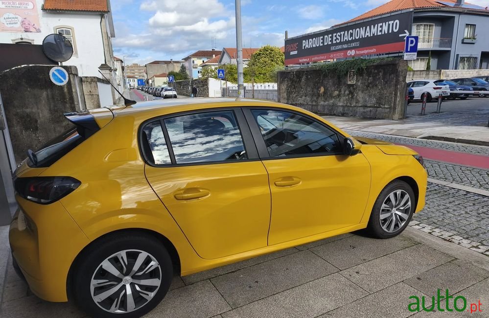 2020' Peugeot 208 photo #4