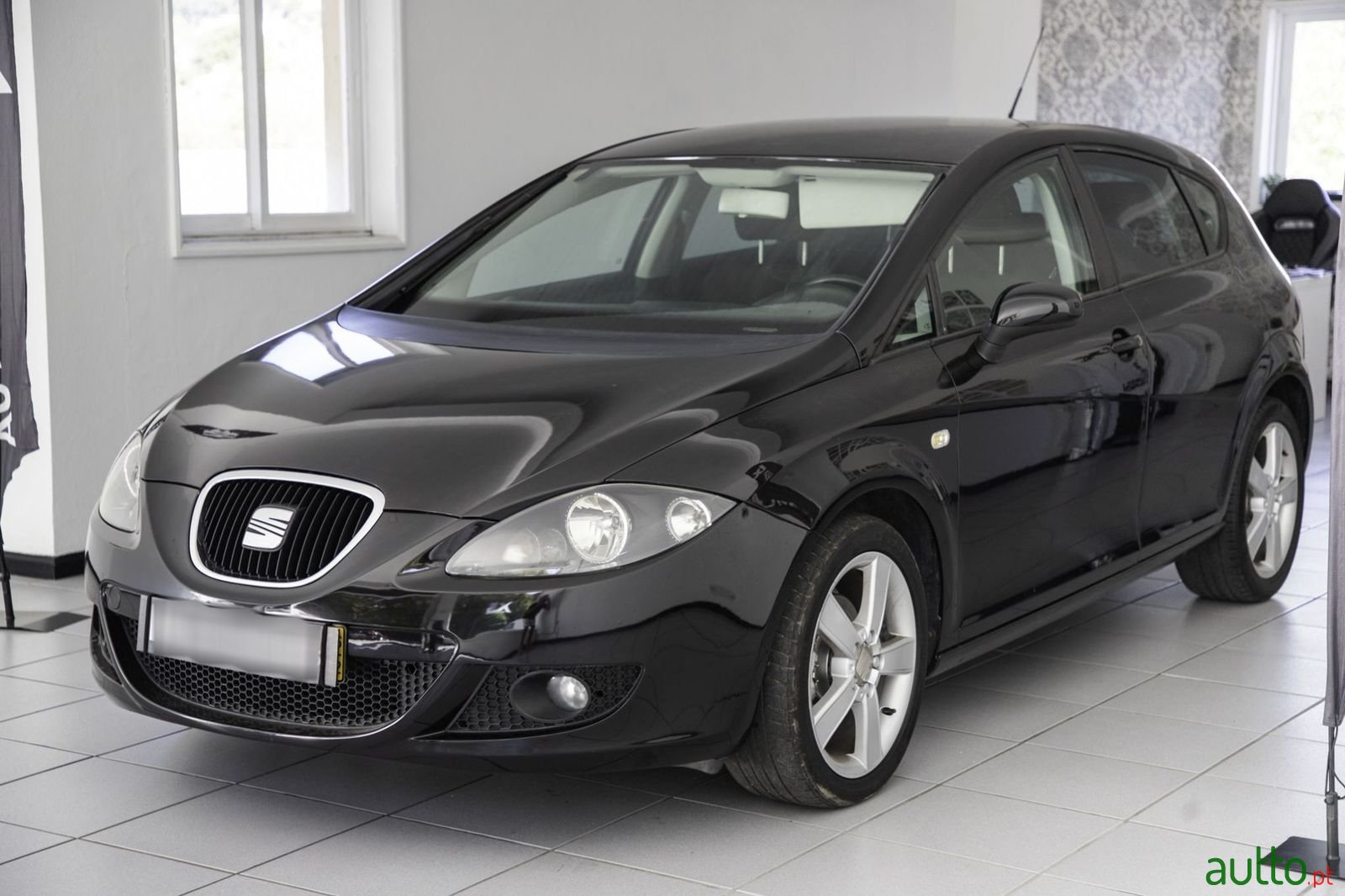 2006' SEAT Leon photo #3