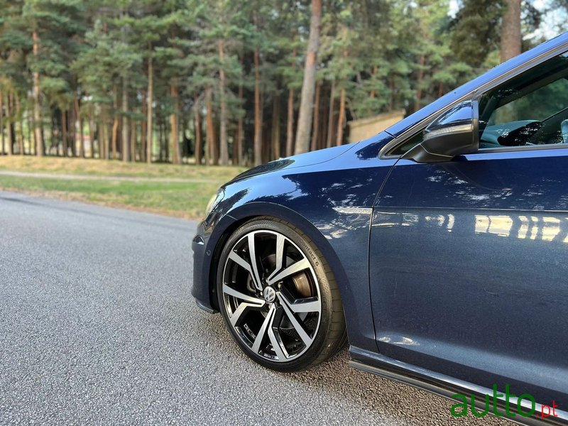 2013' Volkswagen Golf photo #2