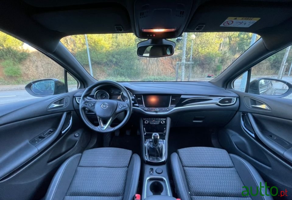 2017' Opel Astra Sports Tourer photo #6