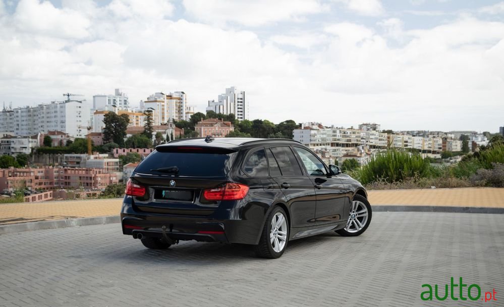 2013' BMW 318 D Touring Pack M photo #3
