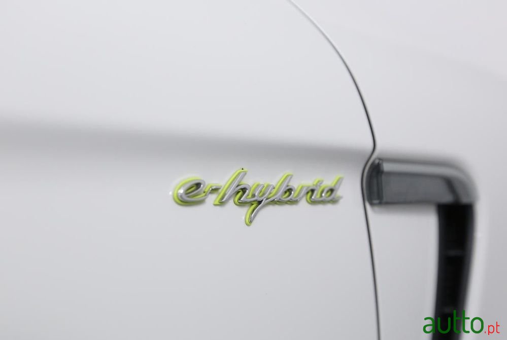 2014' Porsche Panamera S E-Hybrid photo #6