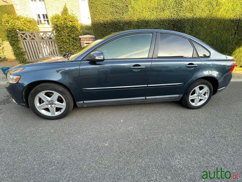 2008' Volvo S40 photo #4