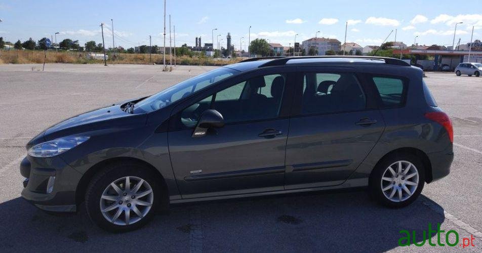 2010' Peugeot 308 Sw photo #3