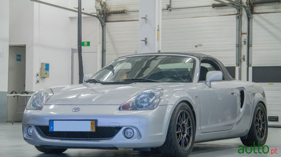 2002' Toyota MR2 photo #1