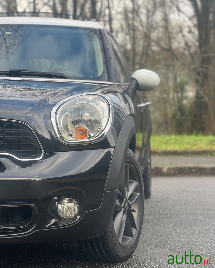 2011' MINI Countryman Cooper S All4 photo #4