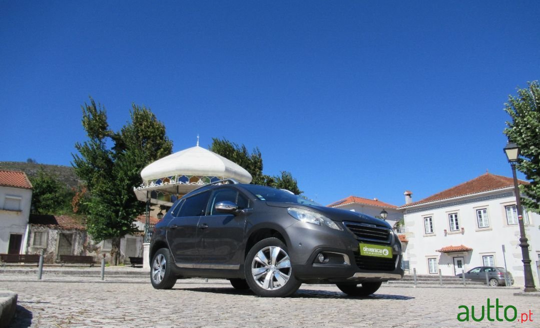 2013' Peugeot 2008 photo #4