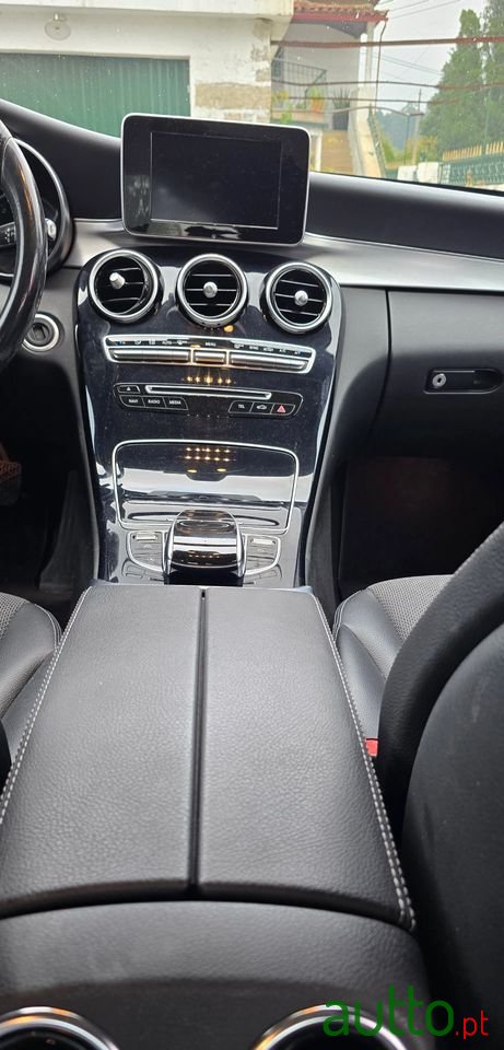 2015' Mercedes-Benz Classe C photo #5