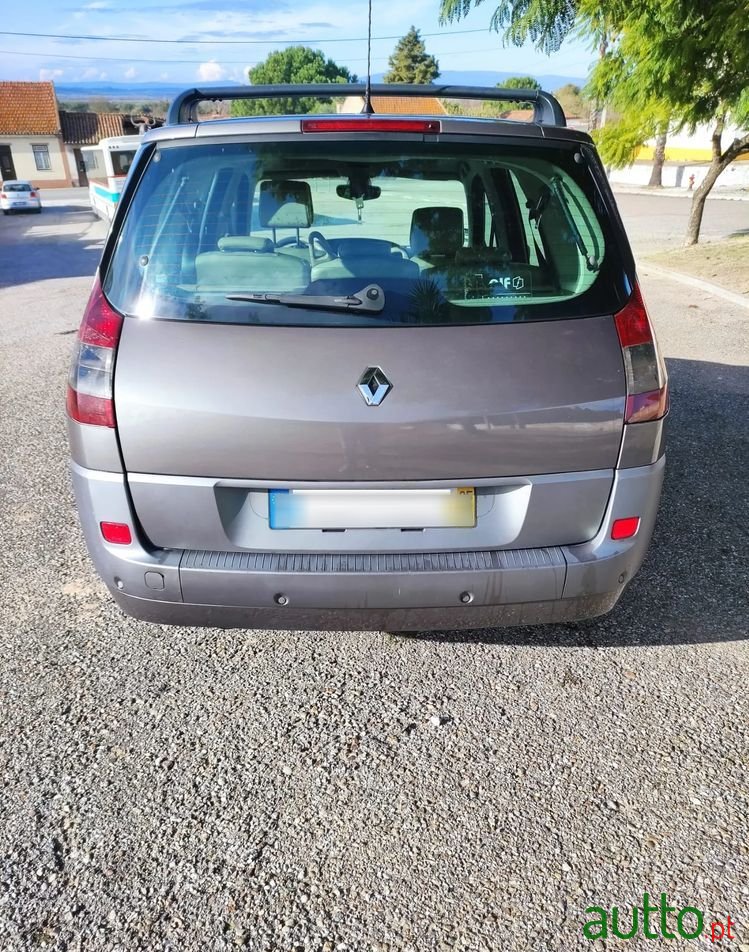 2005' Renault Grand Scenic photo #3