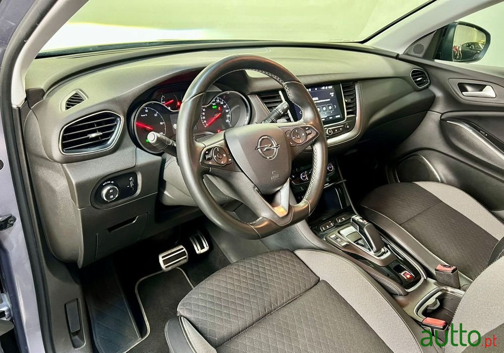 2020' Opel Grandland X photo #5