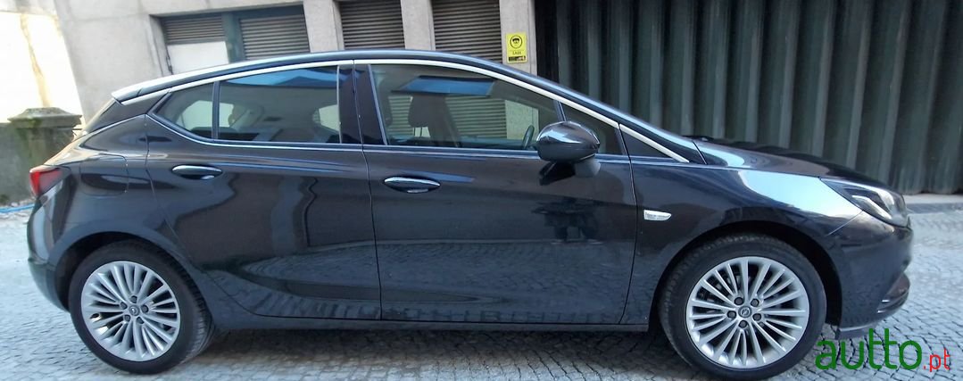 2016' Opel Astra photo #3