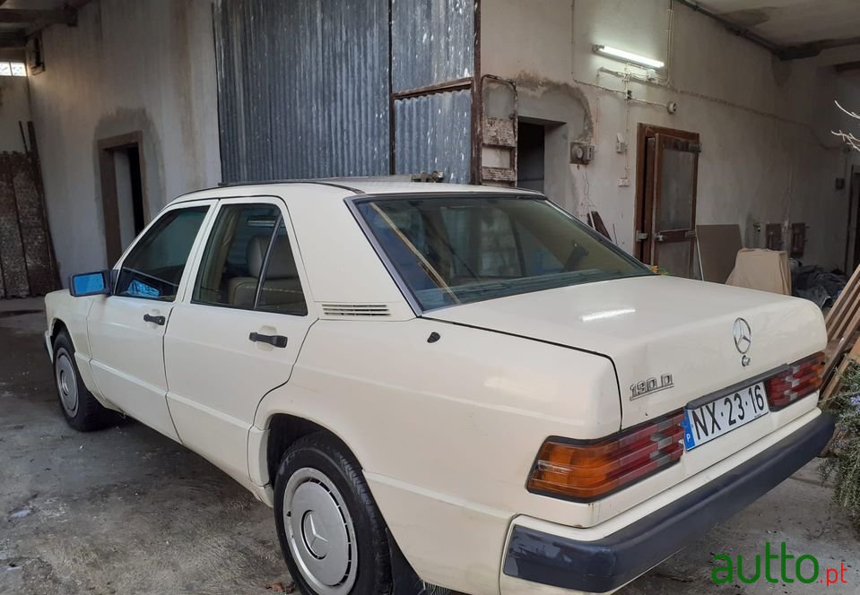 1991' Mercedes-Benz 190 photo #3