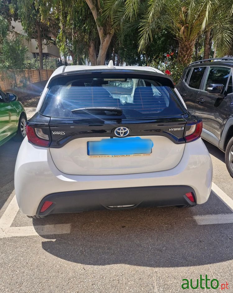 2022' Toyota Yaris photo #2