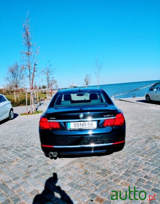 2013' BMW 730 photo #1