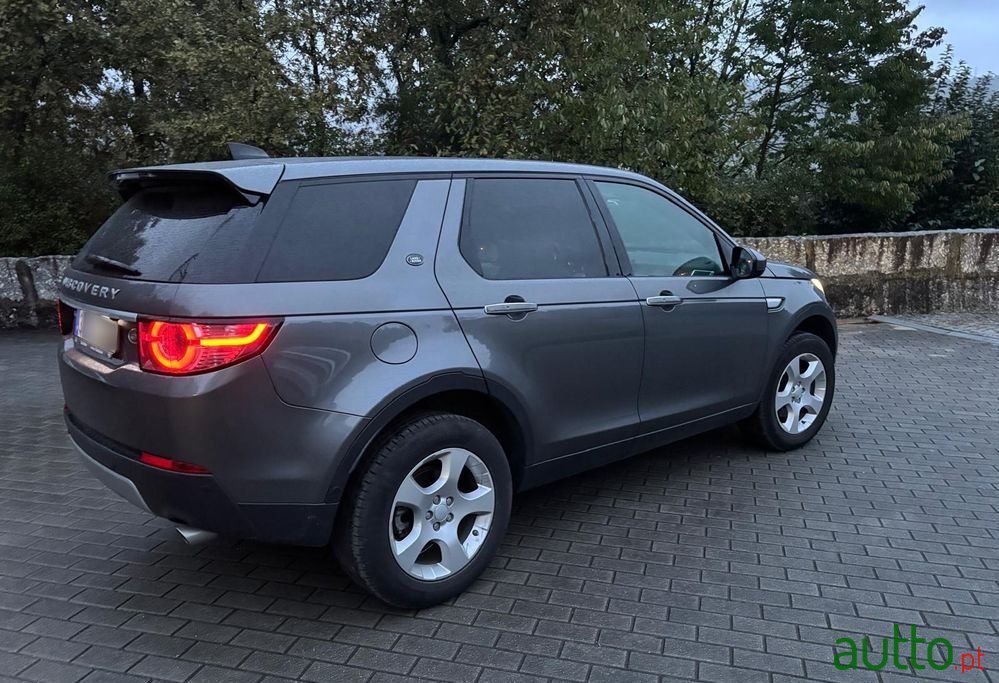 2016' Land Rover Discovery Sport photo #6