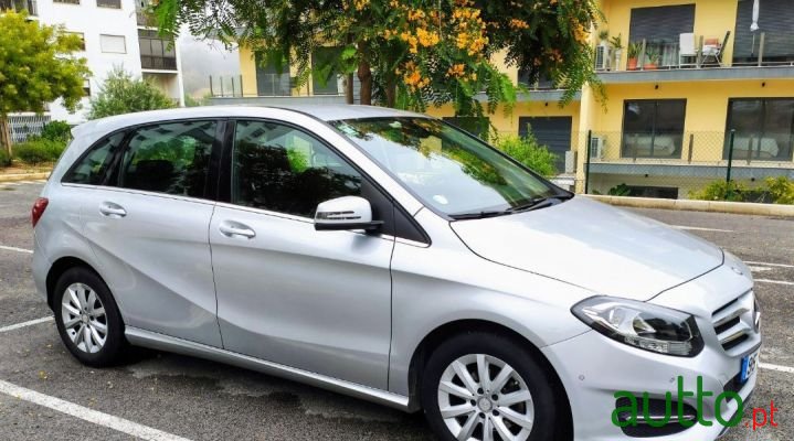 2016' Mercedes-Benz B-180 photo #2