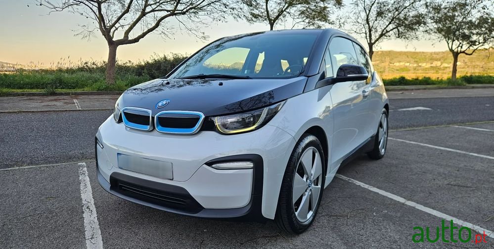 2018' BMW Série I (94 Ah) photo #1