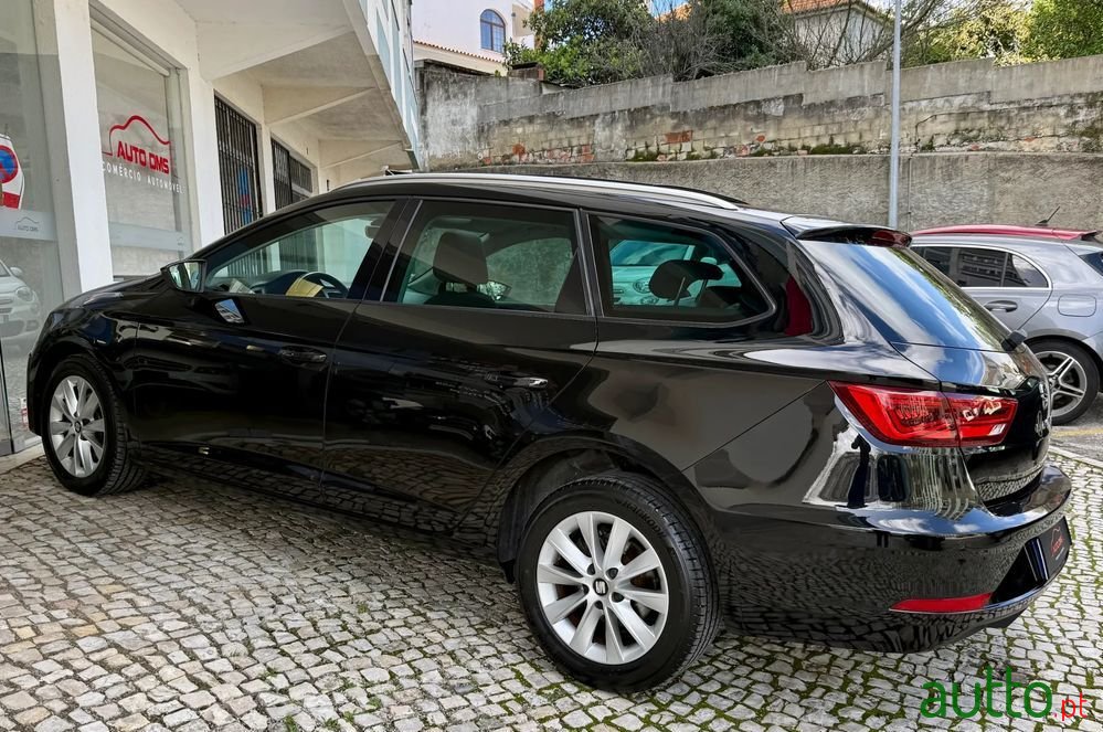 2019' SEAT Leon St photo #6