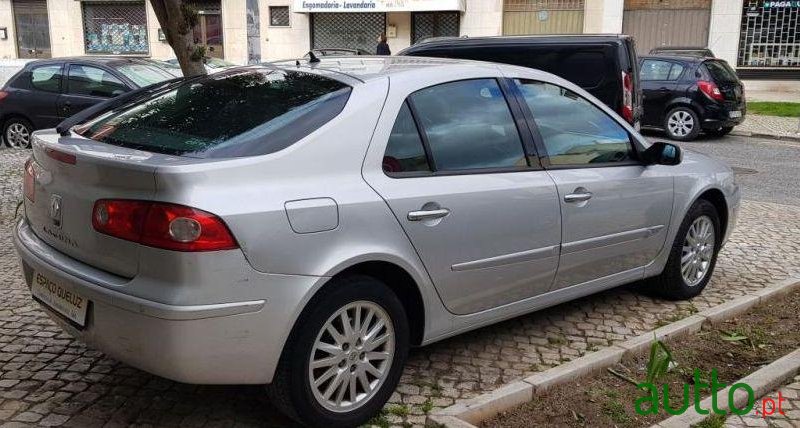 2006' Renault Laguna photo #1