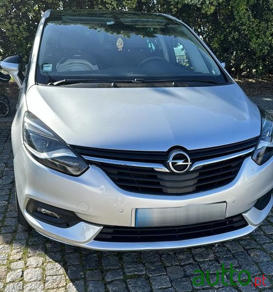2018' Opel Zafira photo #1