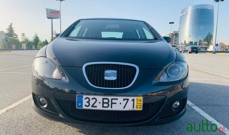 2006' SEAT Leon photo #4