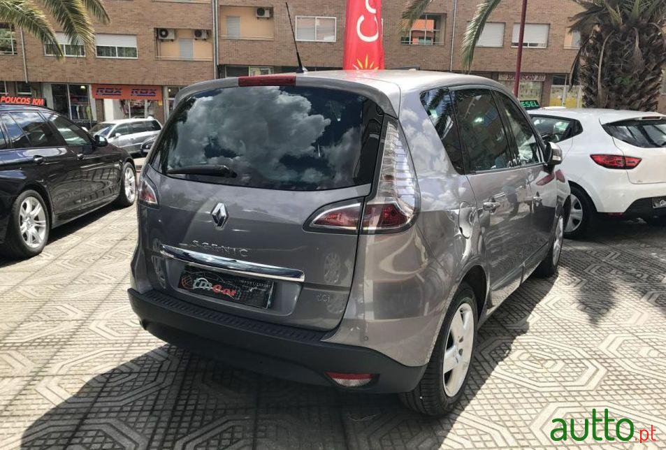 2015' Renault Scenic 1.5 Dci Sport Ss photo #1