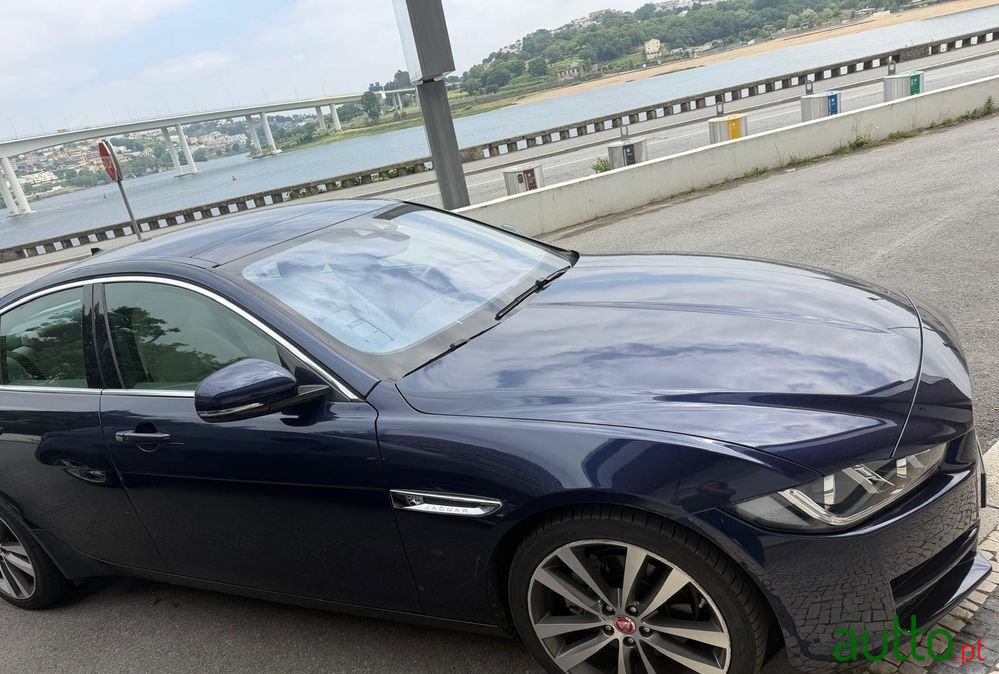 2015' Jaguar XE photo #1