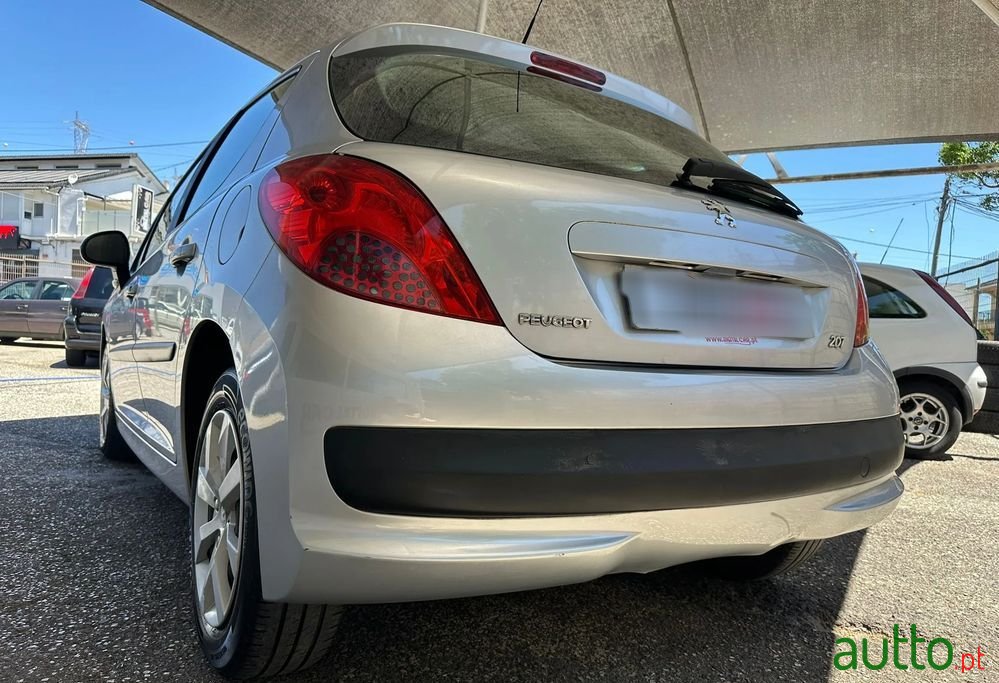 2007' Peugeot 207 1.4 16V Trendy photo #5