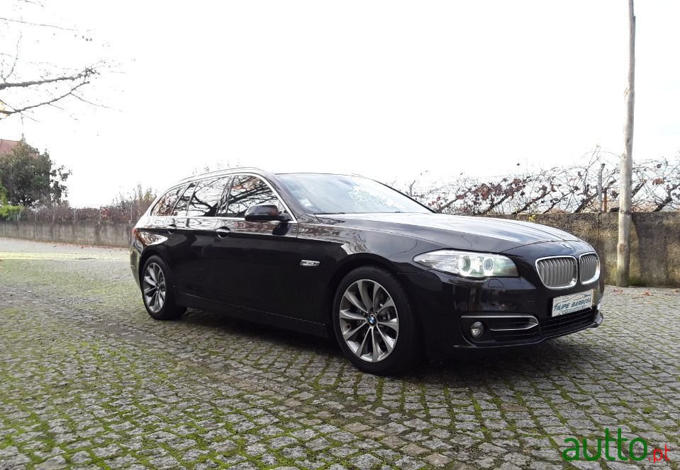 2013' BMW 525 photo #2