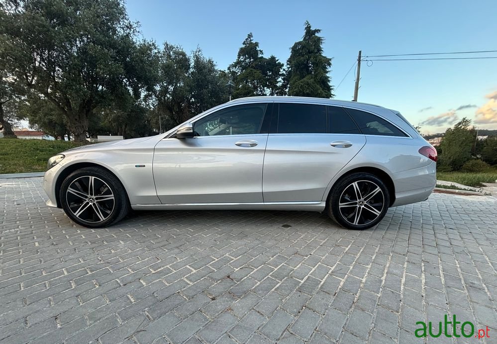 2020' Mercedes-Benz C 300 De Avantgarde photo #4