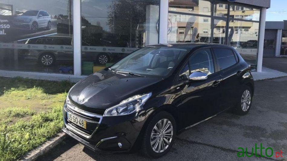 2017' Peugeot 208 1.6 Bluehdi Style photo #1