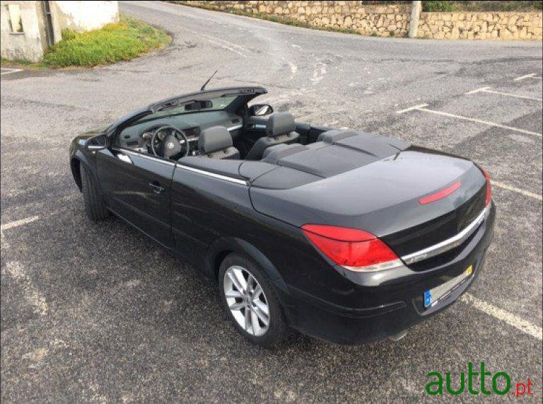 2009' Opel Astra Cabrio 1.9 Cdti photo #2