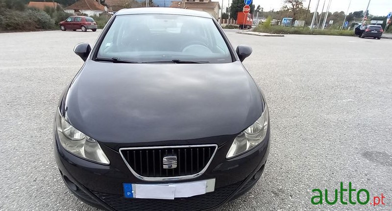 2010' SEAT Ibiza photo #1