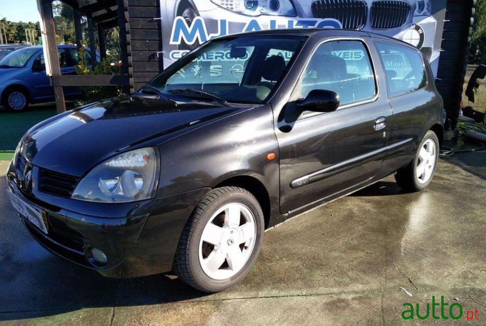 2002' Renault Clio photo #1