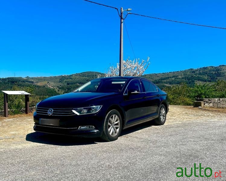 2016' Volkswagen Passat photo #1