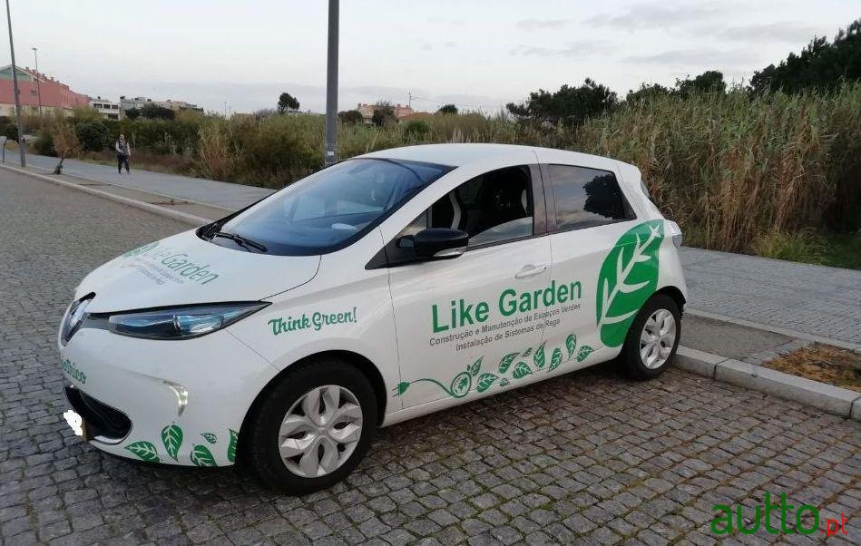 2015' Renault Zoe Ver-Life photo #3